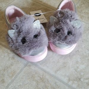 Nwt Cat & Jack fuzzy toddler slip on shoes 8T